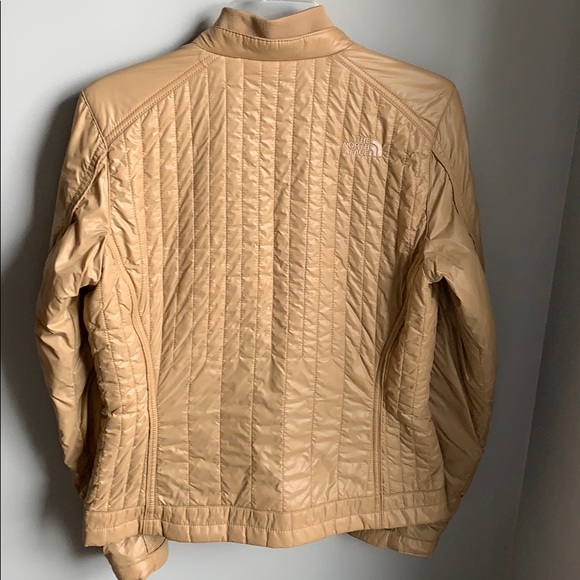 Women’s The North Face Jacket - Picture 2 of 5